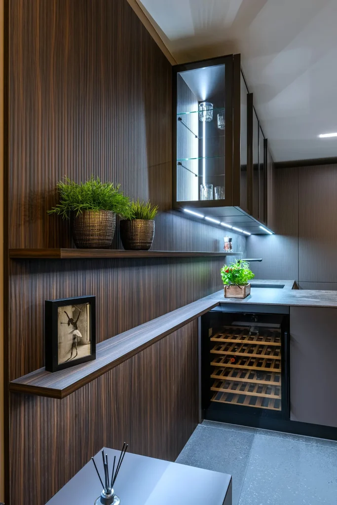 Walnut Notte Piano profil részlete