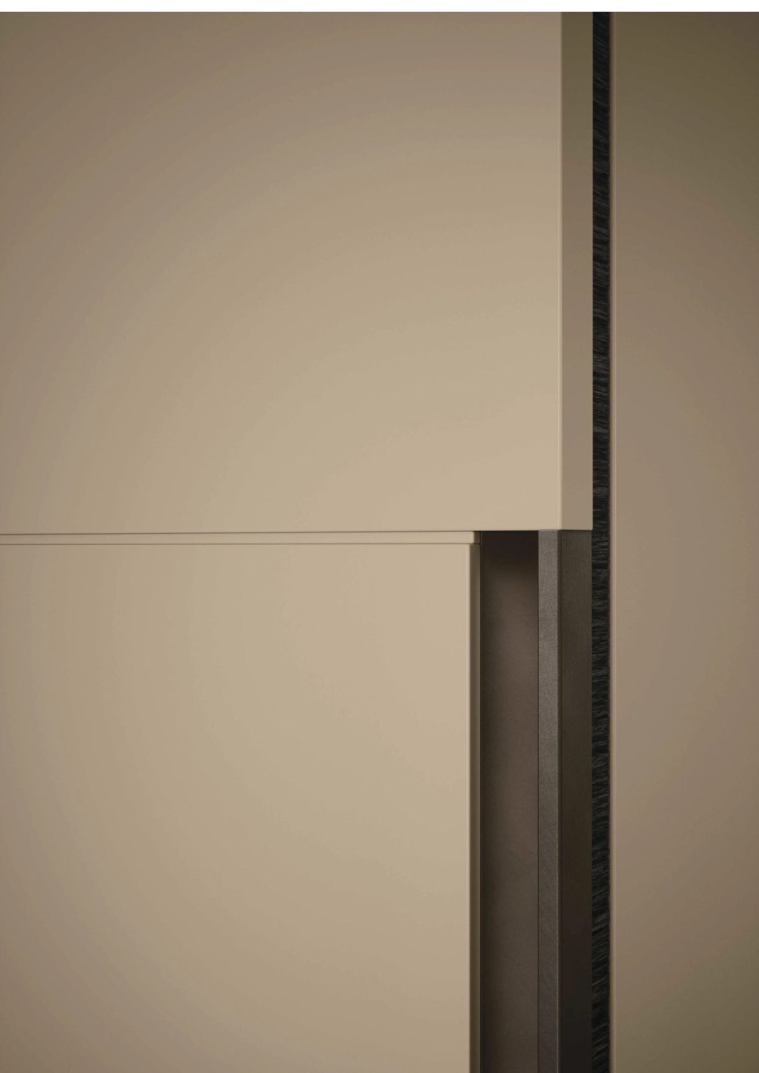 PICTURE Sliding & Flush-closing