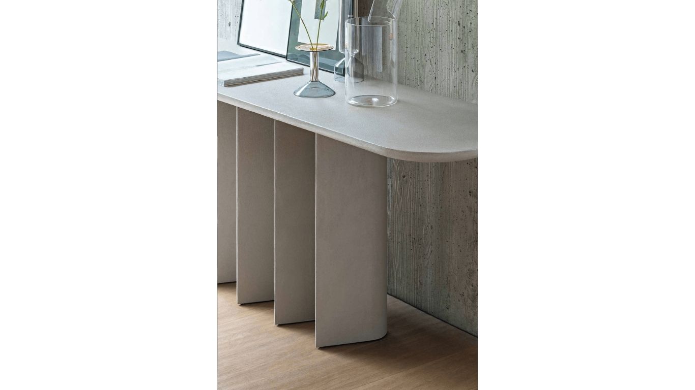 GEOMETRIC CONSOLE