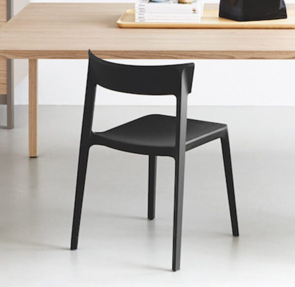 Calligaris-Skin-Dining-Chair-Lifestyle-7